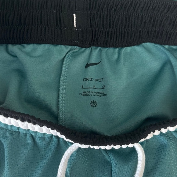 🏀NIKE Dri Fit Basketball Shorts/Loose Fit Above Knee Length/Small-Youth - Picture 12 of 14